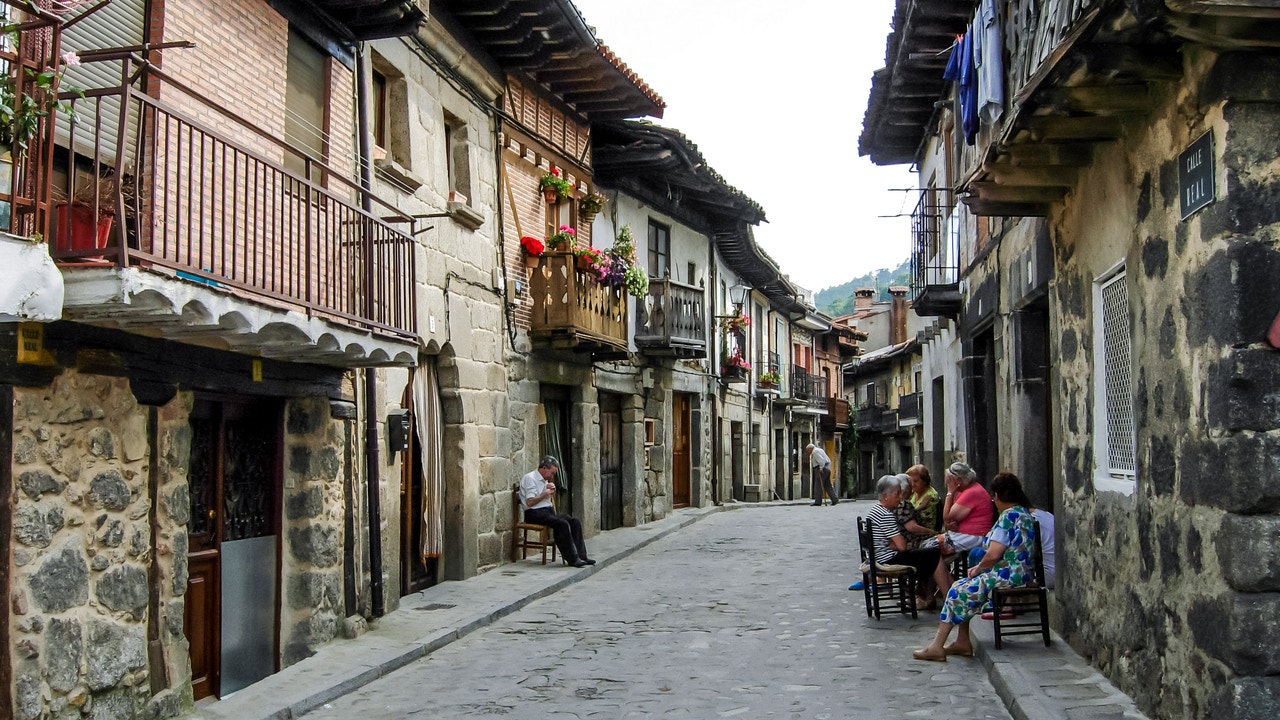cuevas valle pueblo gredos donde repensara futuro rural 69